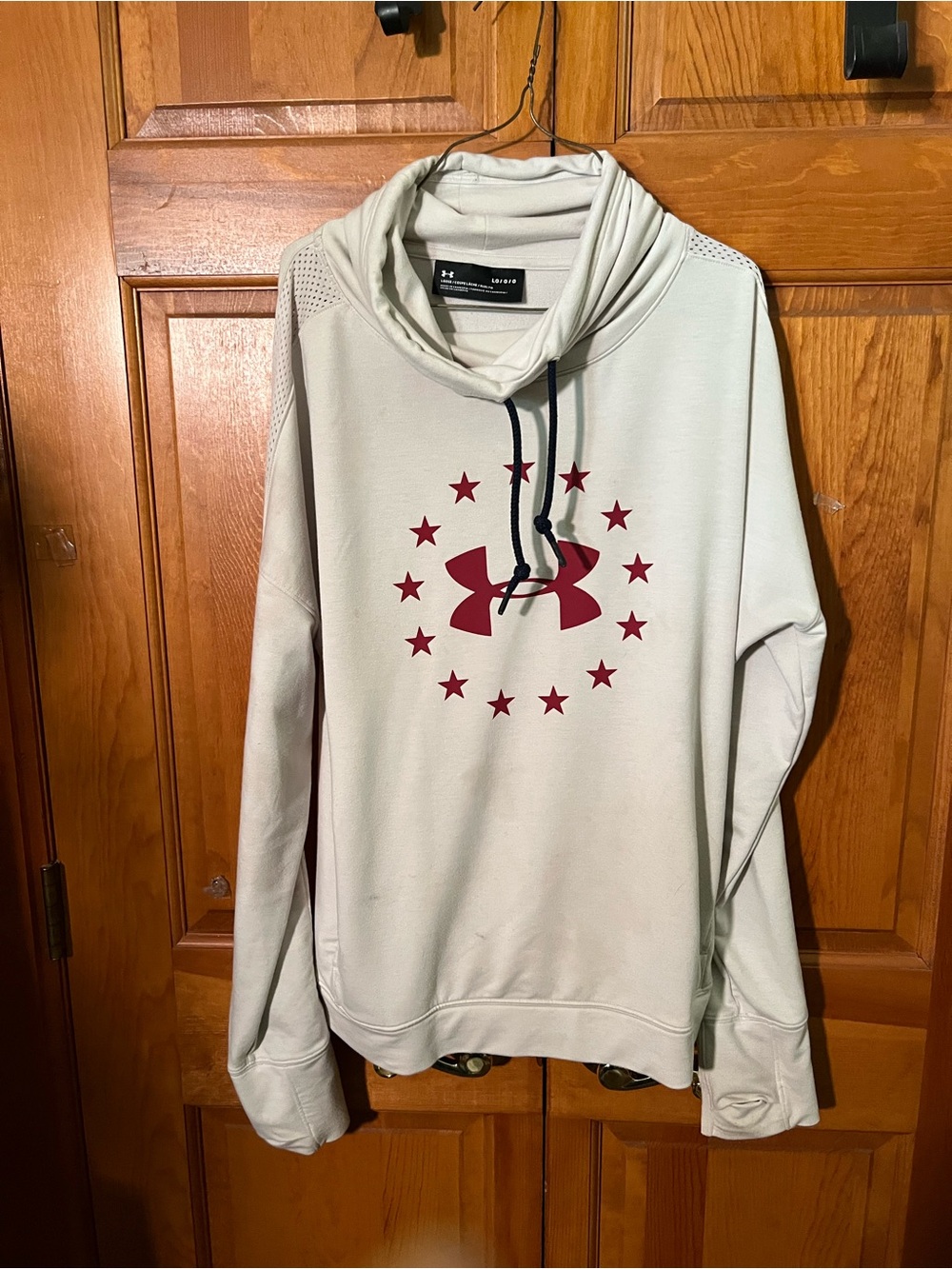 Under Armour Light Gray Crewneck Sweatshirt with Maroon Logo